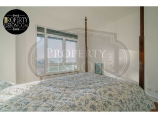 T3+1 Lisbon Apartment for sale with..