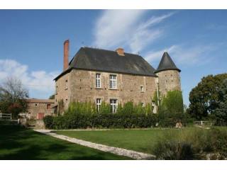 2 bedroom Castle For Sale: 85000 VENDEE