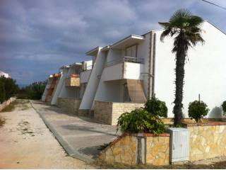 2 bedroom Stone House For Sale:..