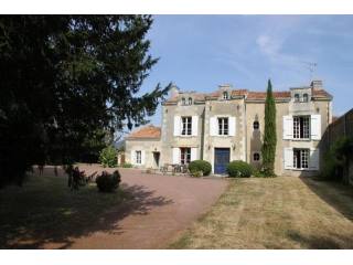 4 bedroom Manor House For Sale: 86200..