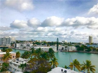 3 bedroom Flat For Sale: 900 Bay Dr #..