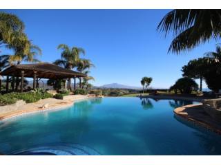 Villa - Exclusive property in the hills..