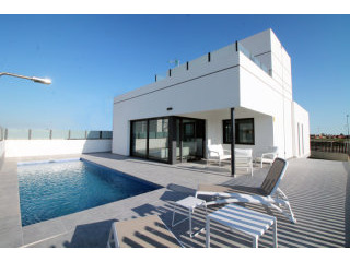3 Bedrooms - Villa - Alicante - For Sale