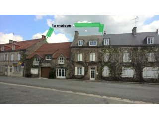 Beautiful and spacious house with lift..