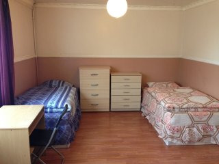 Double room, Zone 1, Shadwell (share or..