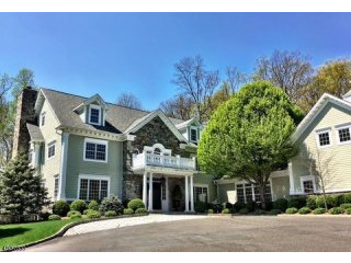 6 bedroom Detached House For Sale: 68..