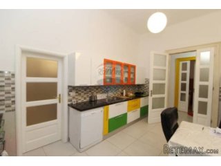 ISTRA, PULA, ŠIRI CENTAR, potpuno renoviran stan u...