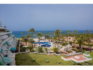 Apartamento en el complejo Altamira en Bahía del Duque...