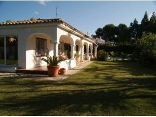 Villa for sale in Paraiso Bajo..