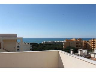 2 Bed Apartment for sale in Calahonda