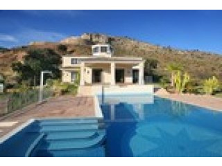 6 Bedrooms - Villa - Malaga - For Sale