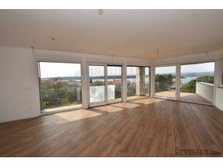 Novogradnja-luksuzni apartman s otvorenim pogledom na..