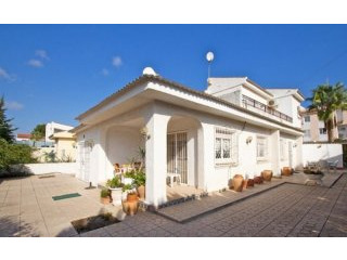 3 Bedrooms - Villa - Alicante - For Sale