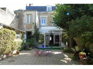 5 bedroom Town House For Sale: 86100..
