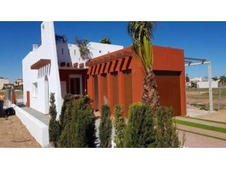 2 Bedroom 1 Bathroom Villa In Los..