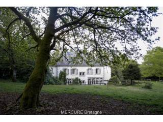 9 bedroom Manor House For Sale: 56530..