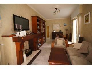 Beautifully sunny three bed in Cimiez