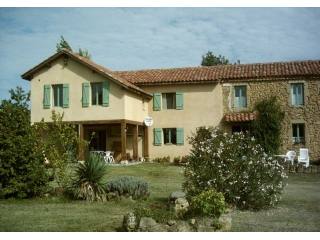 Idyllic Farmhouse With Pool