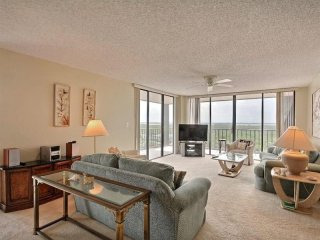2 bedroom Flat For Sale: 5047 N Highway..