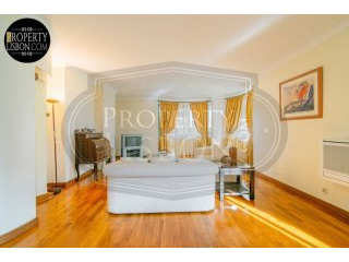 T2 Lisbon Apartment with Terrace for..