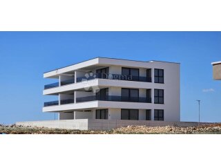 Apartman S6 – apartman s velikom terasom i pogledom na more
