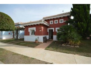 2 bedroom detached house for sale