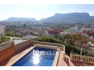 Magnificent villa with sea views next..