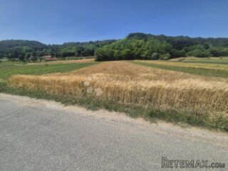 Poljoprivredno zemljište 1.755m² nadomak Sv. Križa Začretja!