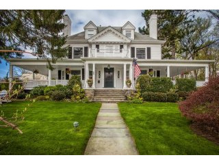 6 bedroom House For Sale: 98 Larchmont..