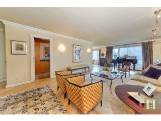 3 bedroom Apartment For Sale: 303 EAST..
