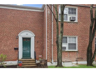3 bedroom Commercial Property For Sale:..