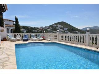 4 Bedrooms - Villa - Alicante - For Sale