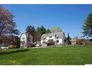 4 bedroom House For Sale: Mitchell St..