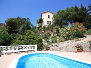 Stunning Character Sea View Property..