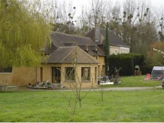 House - Centre - For Sale