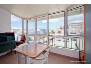 EMPURIABRAVA: Apartment with communal..