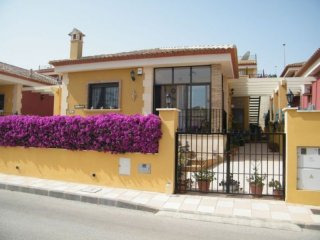 3 Bedrooms - Villa - Alicante - For Sale