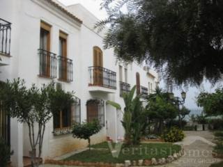 Ref: 1112 - Duplex/Triplex/Townhouse..