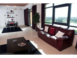 Gold-Mine Location!!3 Bedroom +Study in..