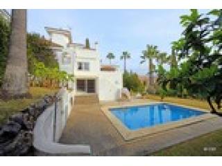 4 Bedrooms - Villa - Malaga - For Sale