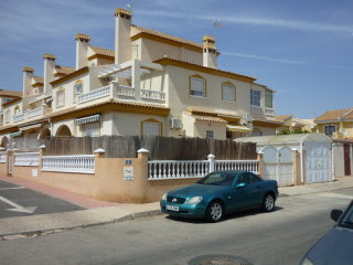4 Bedrooms - Villa - Alicante - For Sale
