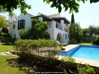 Villa for sale in Puerto Romano..