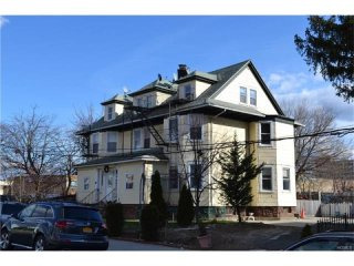 6 bedroom Flat For Sale: 19 Lawn Avenue..