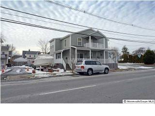 4 bedroom Flat For Sale: 325 Hawthorne..