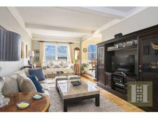 3 bedroom Apartment For Sale: 360..