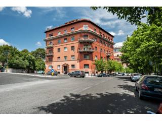2 Bedrooms - Apartment - For Sale