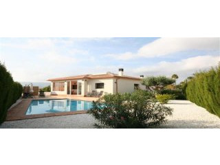 4 Bedrooms - Villa - Alicante - For Sale