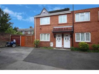1 bedroom, Ground Floor Flat house for..