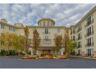 2 bedroom House For Sale: 405 Trump..
