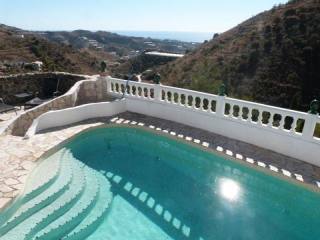 Villa for Sale in Algarrobo 395.000..